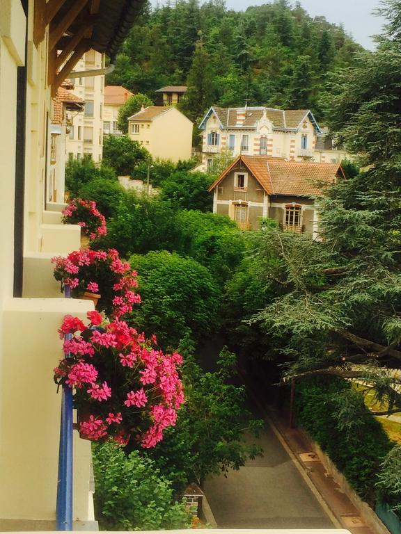 Bellevue Hotel Châtel-Guyon Exterior foto